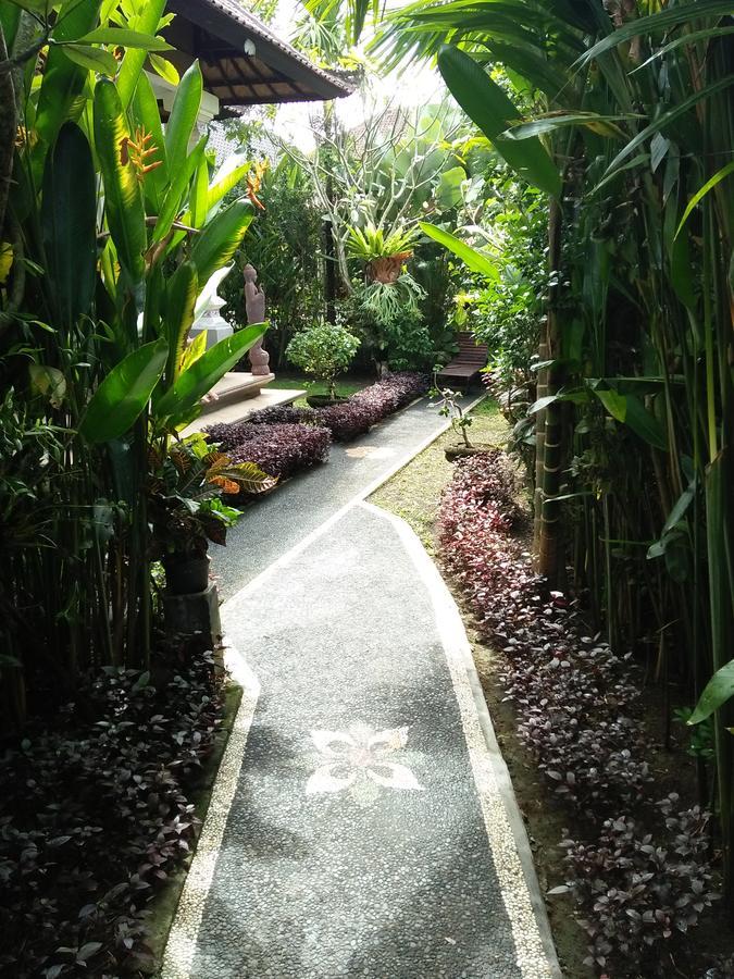 Rumah Rose ウブド エクステリア 写真